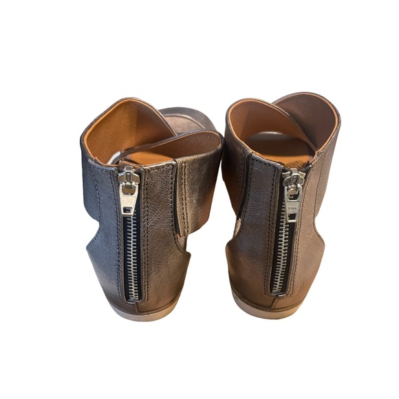 Bussola Sandals - Picture 5 of 7